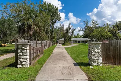 149 & 151 SE Paradise Point Road, Crystal River, FL 34429 - Photo 4