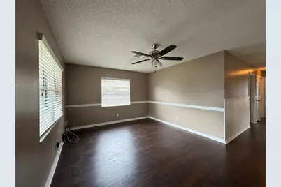 5578 61st Street N, Saint Petersburg, FL 33709 - Photo 2