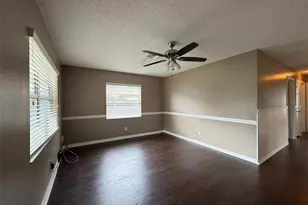 5578 61st St N, Saint Petersburg, FL 33709 - Photo 2