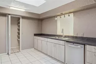 10012 N Tallpines Terrace, Dunnellon, FL 34434 - Photo 8