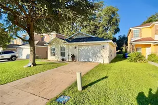 12398 NE 50th View, Oxford, FL 34484 - Photo 2