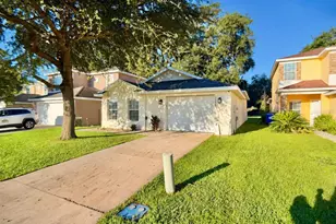 12398 NE 50th View, Oxford, FL 34484 - Photo 2