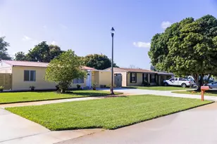 2028 Bridgeman Dr, West Palm Beach, FL 33409 - Photo 6