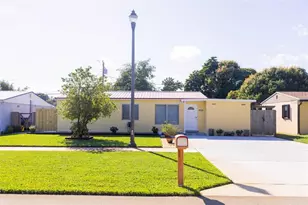 2028 Bridgeman Dr, West Palm Beach, FL 33409 - Photo 1