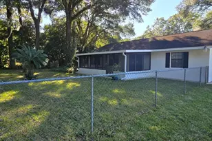 10605 SW 68th Terrace, Ocala, FL 34476 - Photo 2