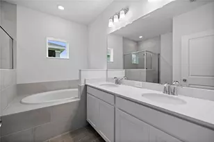 8687 SW 67th Cir, Ocala, FL 34476 - Photo 2