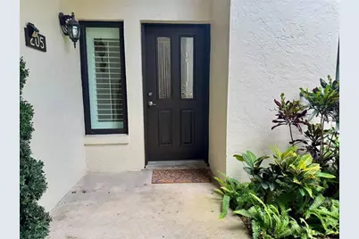 1637 SE Paradise Circle #205, Crystal River, FL 34429 - Photo 2