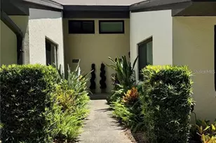 1637 SE Paradise Cir, Crystal River, FL 34429 - Photo 1
