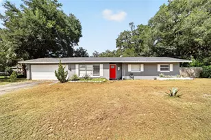 2009 NE 50th St, Ocala, FL 34479 - Photo 2
