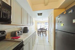 1858 Foxhall Cir - Photo 6