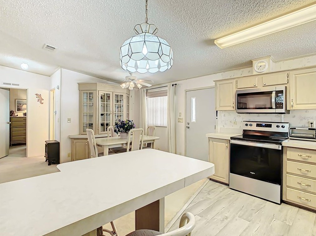 118 Piedmont Park Ave, Davenport FL  33897-9247 exterior