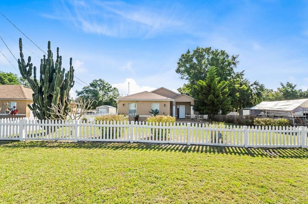2810 Jersey Rd, Winter Haven, FL 33881