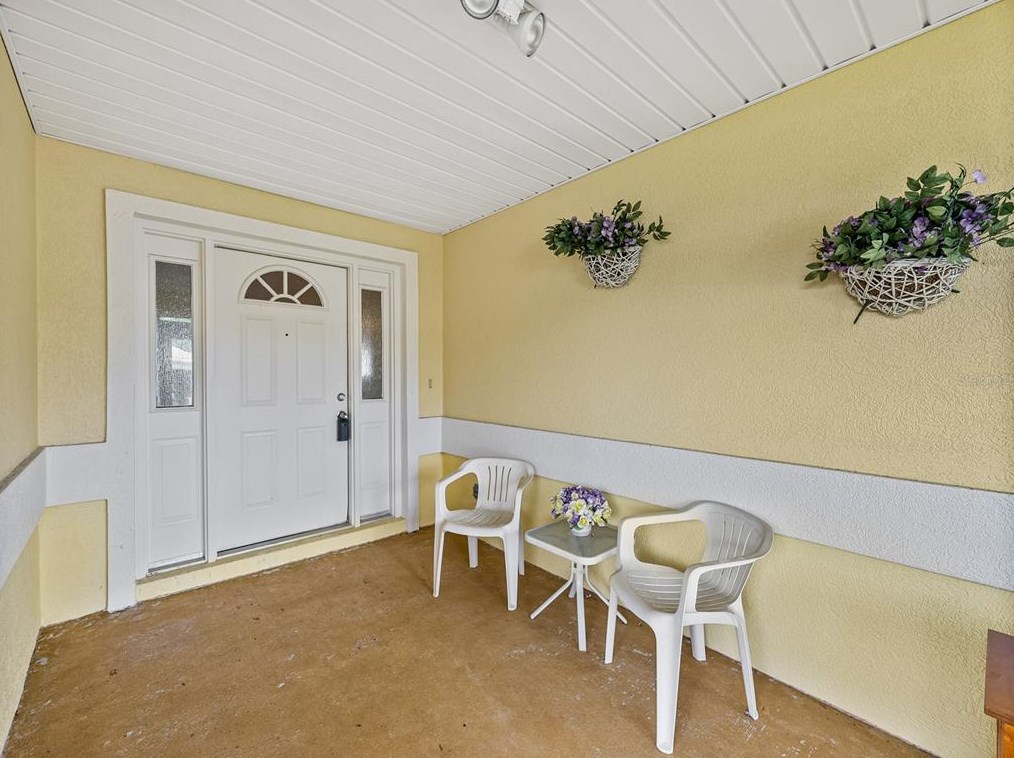 2154 Silver Re Dr, Lakeland, FL 33810