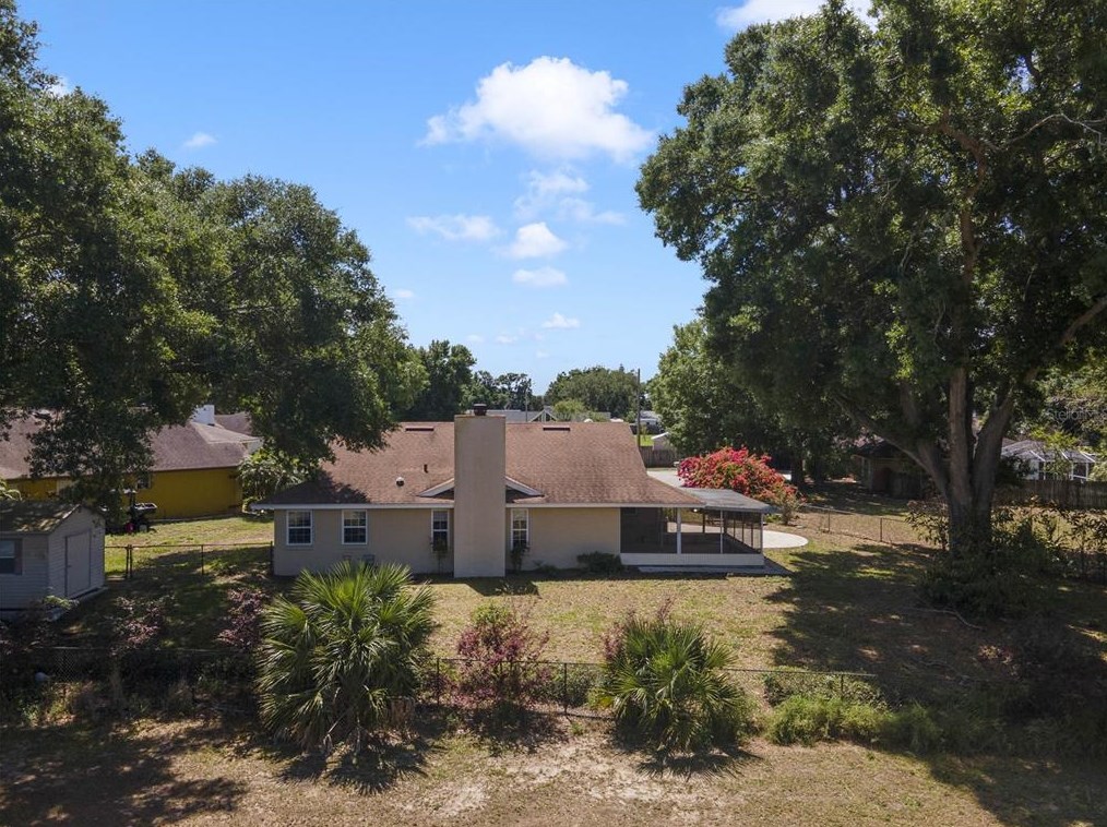 328 Vail Dr, Winter Haven FL  33884-2832 exterior