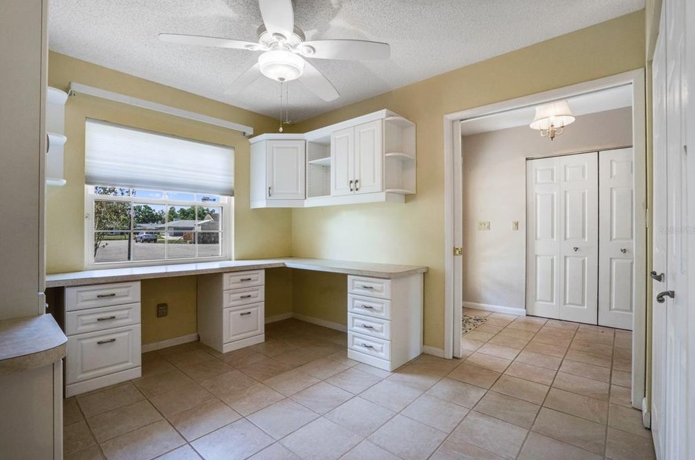 328 Vail Dr, Winter Haven FL  33884-2832 exterior