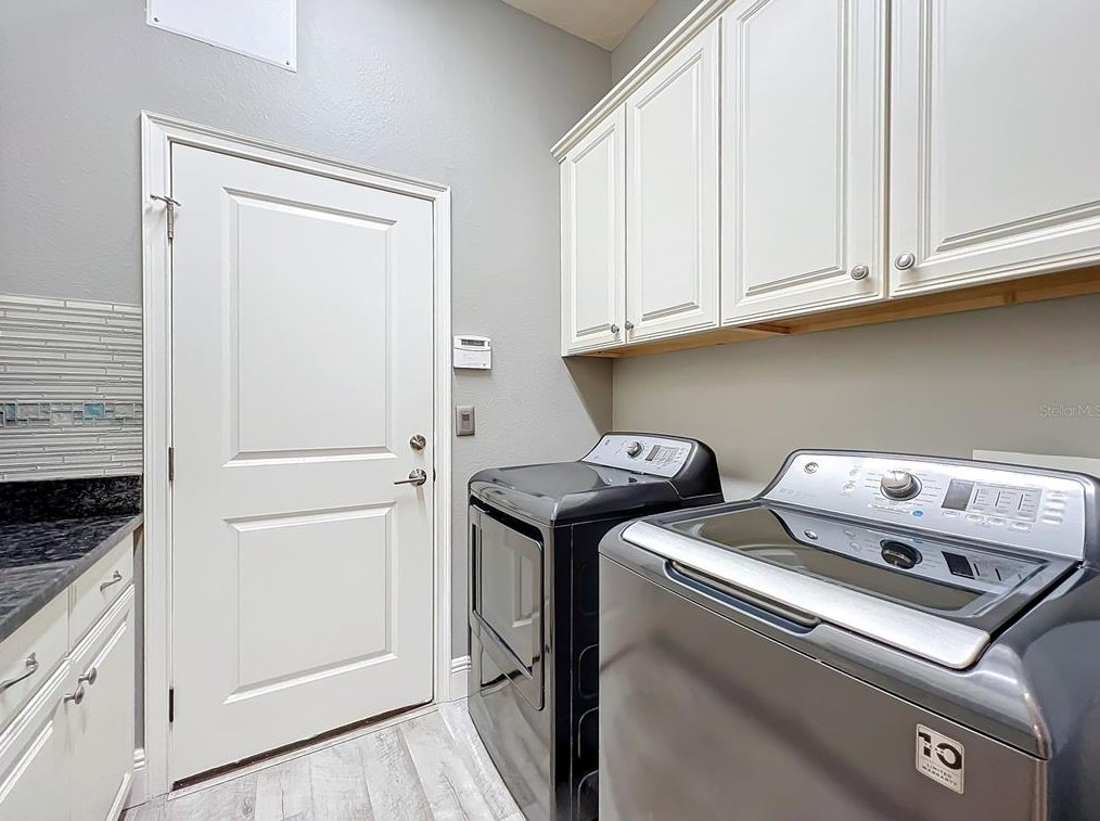 1044 Ashton Woods Ln, Lakeland FL  33813-4820 exterior