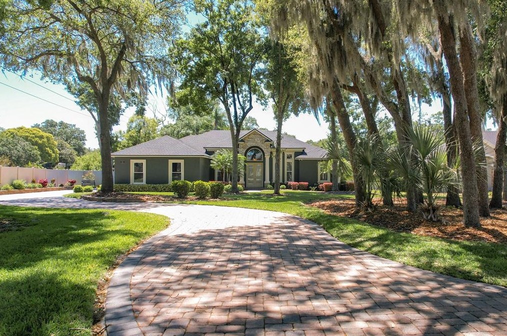 1044 Ashton Woods Ln, Lakeland FL  33813-4820 exterior