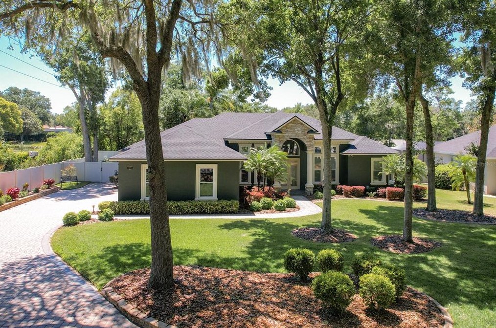 1044 Ashton Woods Ln, Lakeland FL  33813-4820 exterior