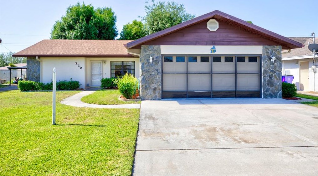 212 Sparrow Ave, Sebring, FL 33870
