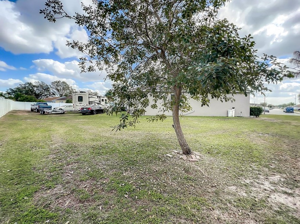 7025 Heatherbrook Dr, Lakeland FL  33809-4623 exterior