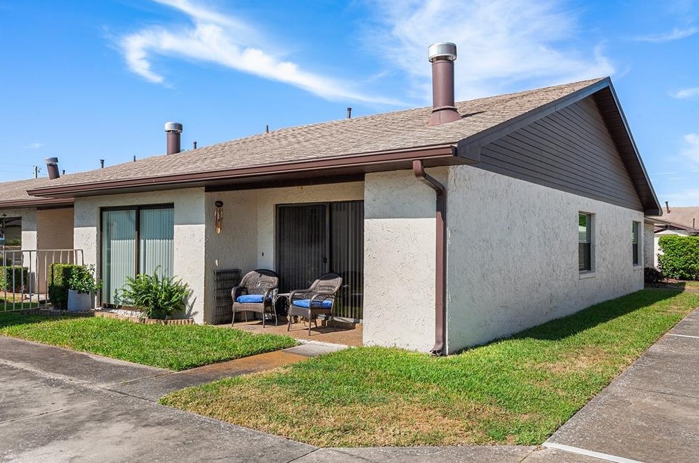 2472 Hartridge Point Dr, Winter Haven FL  33881-1289 exterior