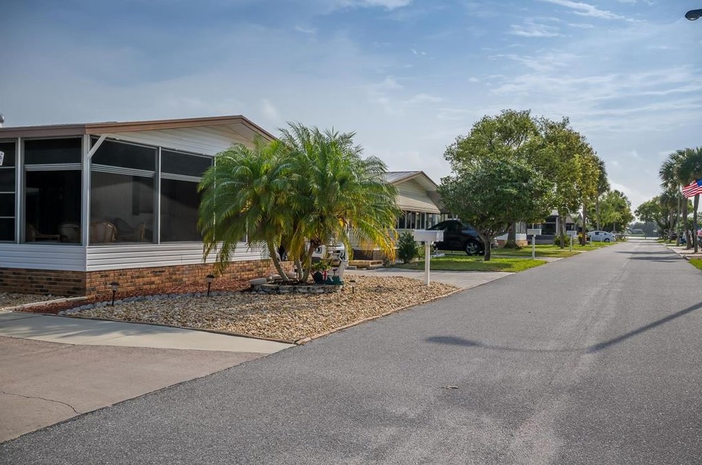 4533 Redwood St, Winter Haven, FL 33880-1634