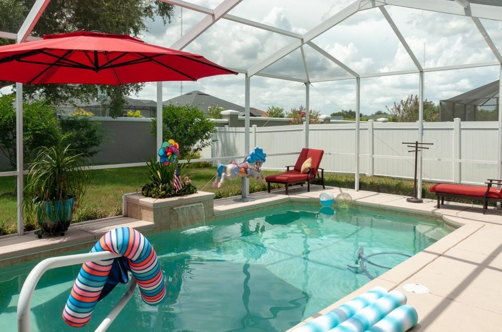 6955 Bushnell Dr, Lakeland, FL 33813