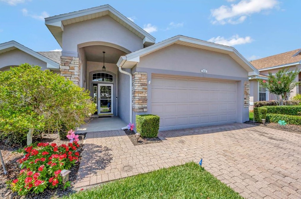 3935 Baldwin Ln, Winter Haven, FL 33884-5211