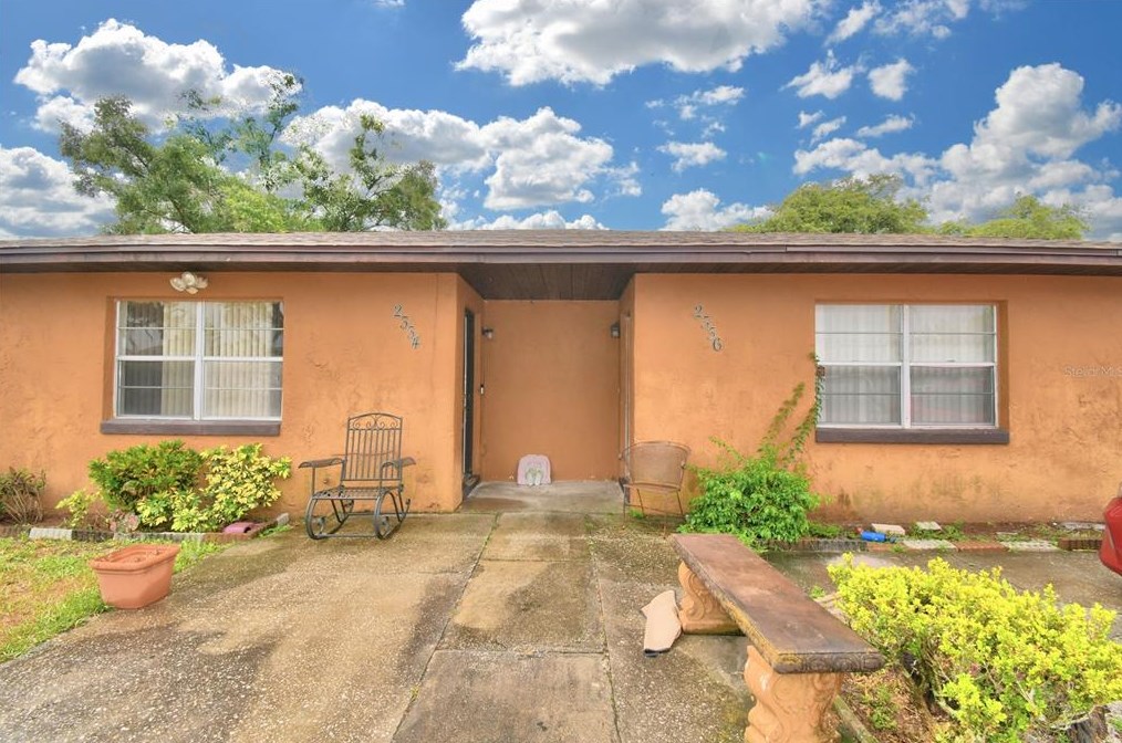 2334 Chestnut Hills Dr, Lakeland, FL 33805-3985