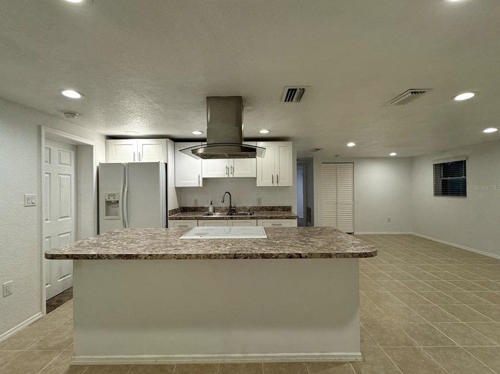 218 4th St, Winter Haven, FL 33880