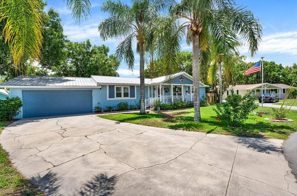 6700 Jacaranda Cir, Lake Wales, FL 33898-9602