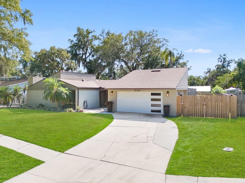 6319 Oak Sq, Lakeland, FL 33813-3540
