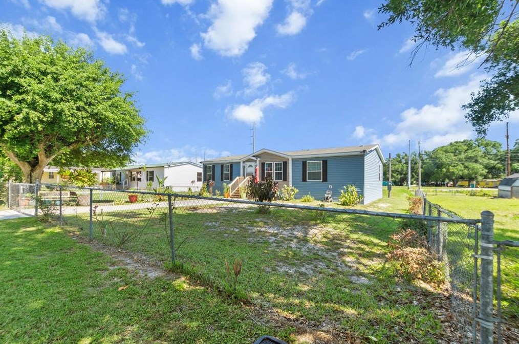 2597 Mcintosh Dr, Lakeland, FL 33815