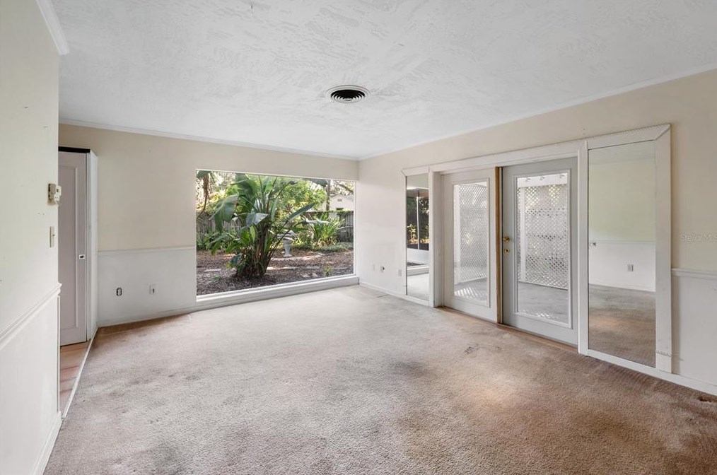 1432 Handley Blvd, Lakeland, FL 33803-3352