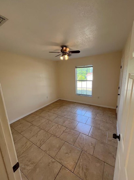 1004 Edmund Ave, Dundee FL 33838-4399 exterior