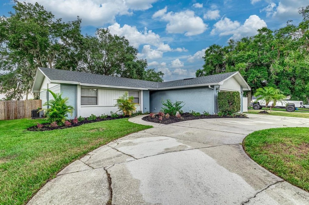 3920 Woodburn Loop E, Lakeland, FL 33813