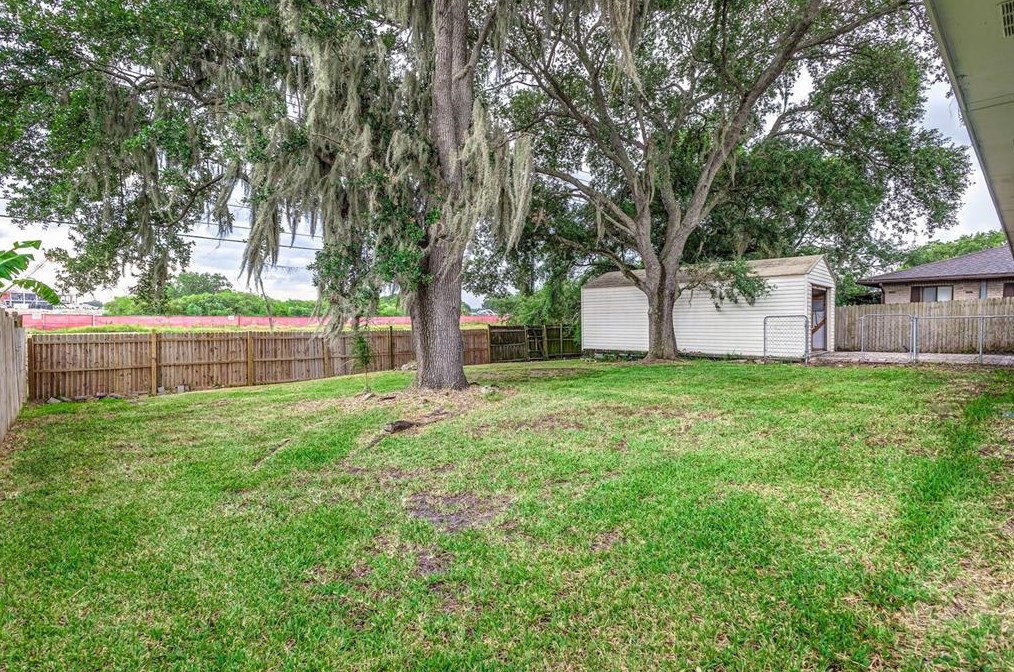 3920 Woodburn Loop, Lakeland FL  33813-1330 exterior