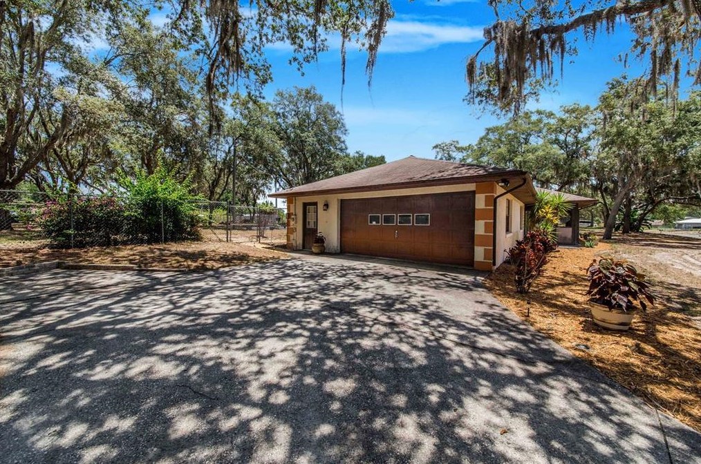 8881 Cypresswood Dr, Lake Wales FL  33898-7216 exterior