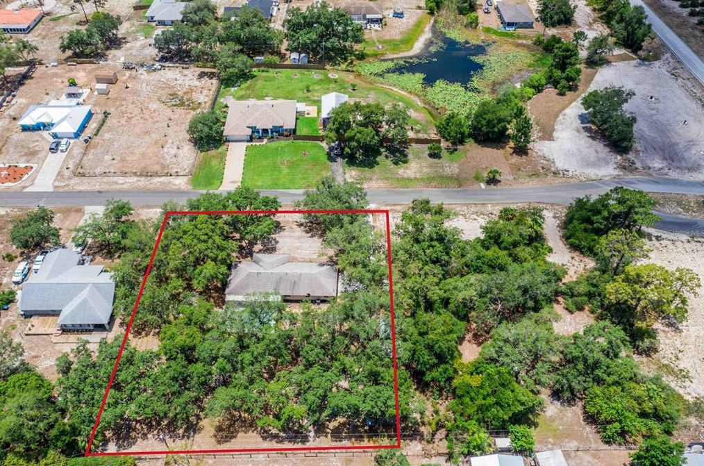 8881 Cypresswood Dr, Lake Wales FL  33898-7216 exterior