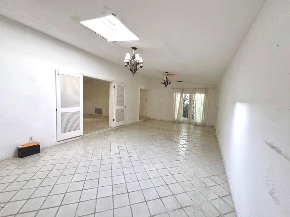 513 Highland Dr, Lakeland FL  33813-1734 exterior