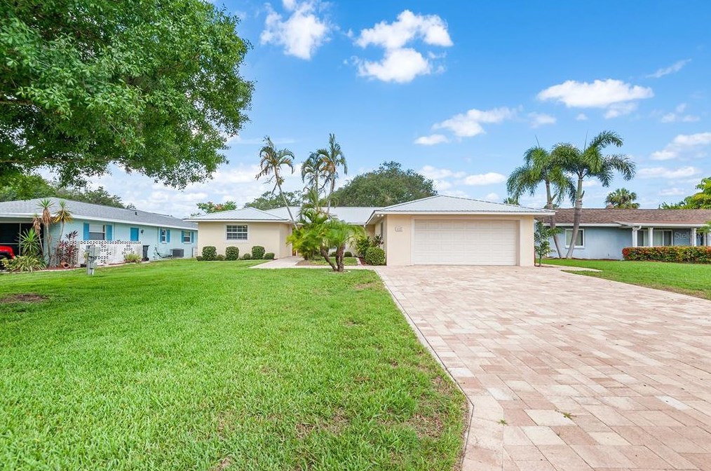 403 13th St Sw, Ruskin, FL 33570