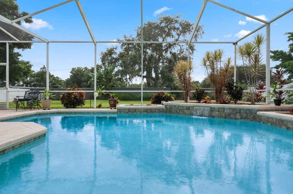 59 Harbour Estates Dr, Winter Haven, FL 33884