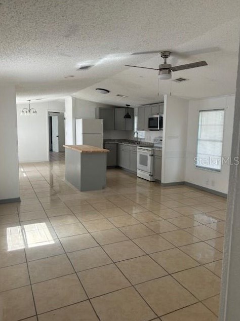 250 Waverly Loop, Lake Wales, FL 33853
