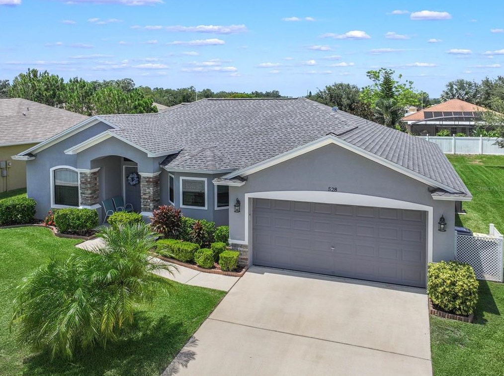 528 Majestic Gardens Blvd, Winter Haven, FL 33880