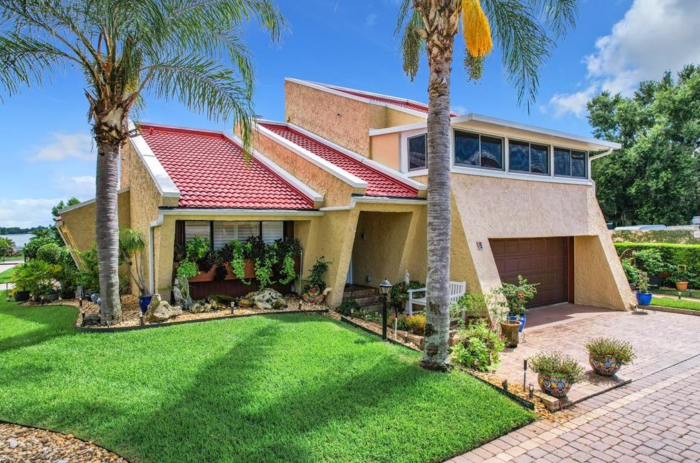 4 Casarena Ct, Winter Haven, FL 33881