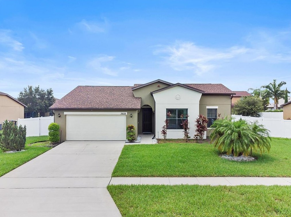 3939 Blossom Dew Dr, Kissimmee, FL 34746-1924