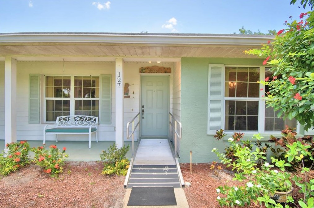 127 Circle 4 Dr, Grenelefe, FL 33844