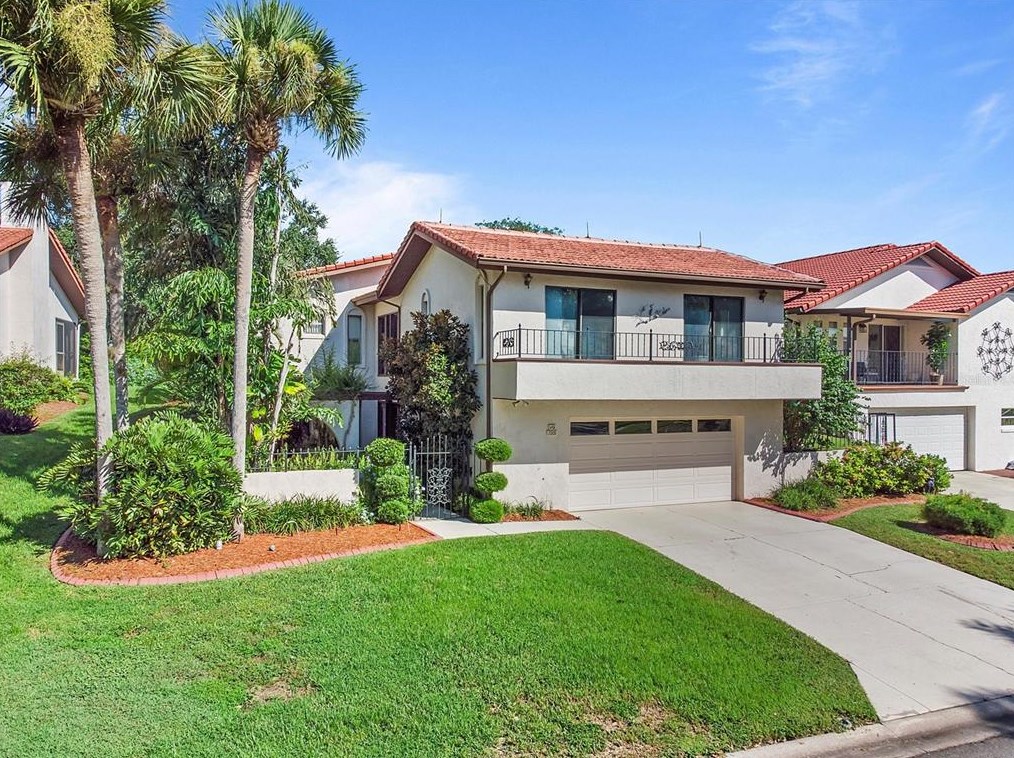 7009 Country Club Dr, Lake Wales, FL 33898