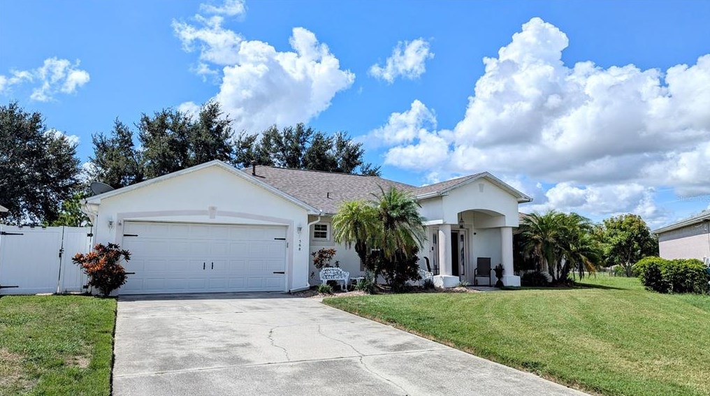 568 Reddicks Cir, Winter Haven, FL 33884