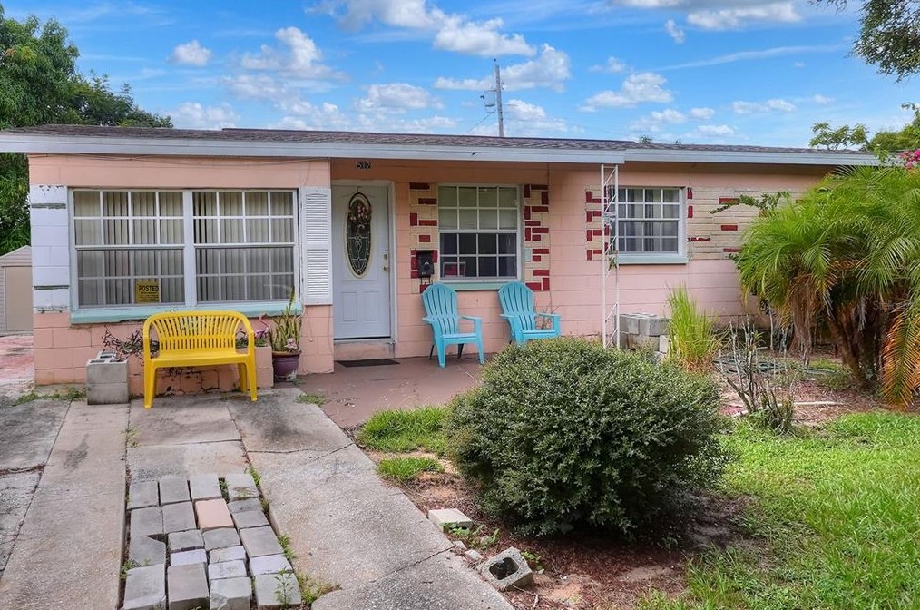 512 N 4th St, Grenelefe, FL 33844